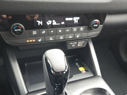 New 2026 Subaru Outback Limited AWD/4WD image 16