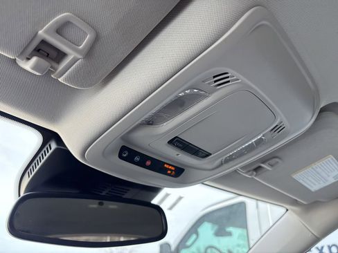 Used 2025 Buick Envision Sport Touring image 32