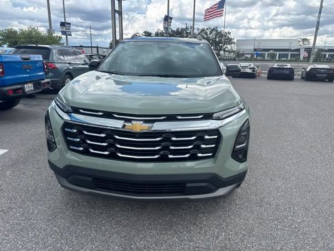 Used 2025 Chevrolet Equinox LT w/ Convenience Package II FWD image 2