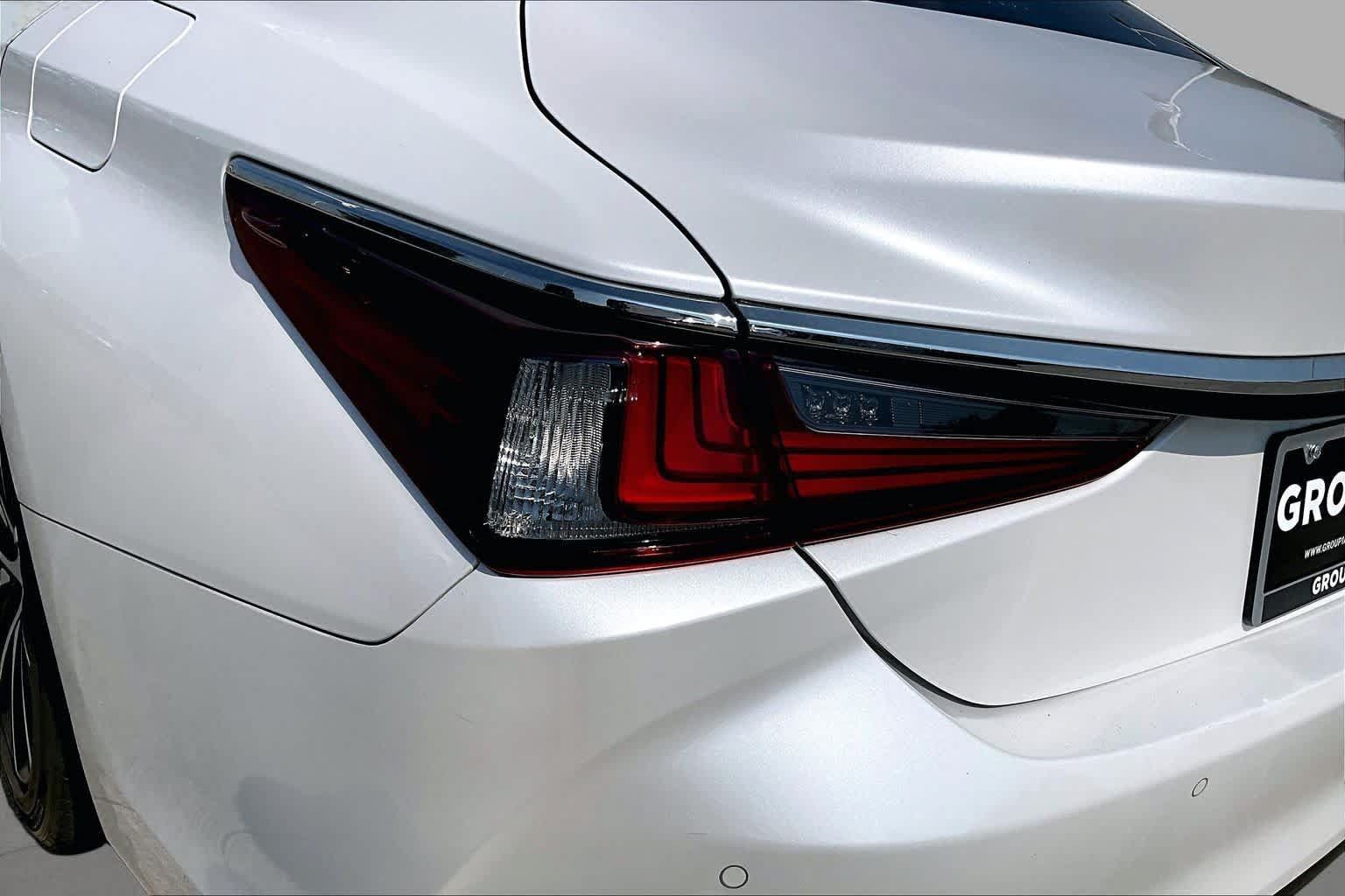 Used 2023 Lexus ES 350 w/ Premium Package FWD image 26