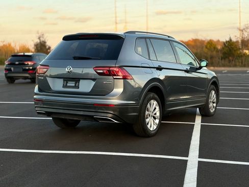 Used 2018 Volkswagen Tiguan S image 5