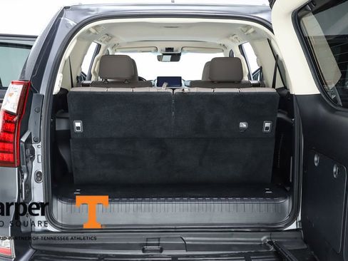 Used 2022 Lexus GX 460 Premium w/ Accessory Package image 29