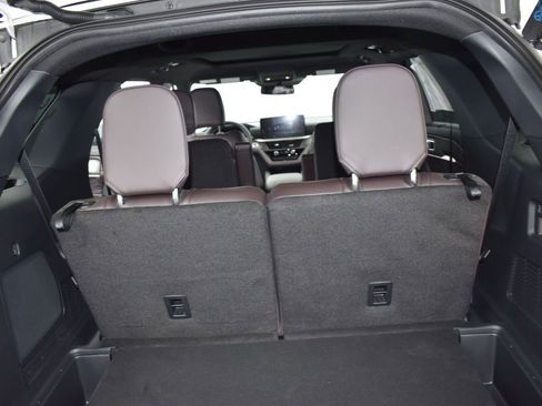 Used 2025 Ford Explorer Platinum w/ Ultimate Package RWD image 18