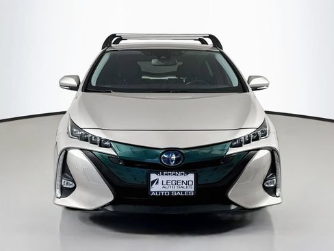 Used 2017 Toyota Prius Prime Advanced FWD image 2