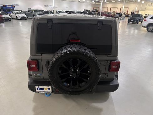 Used 2023 Jeep Wrangler Unlimited Sahara AWD/4WD image 8