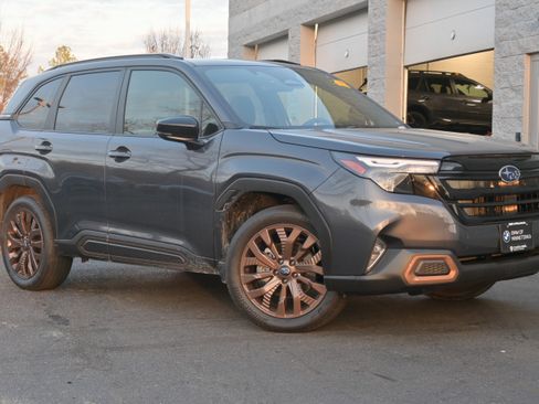 Used 2025 Subaru Forester Sport image 2