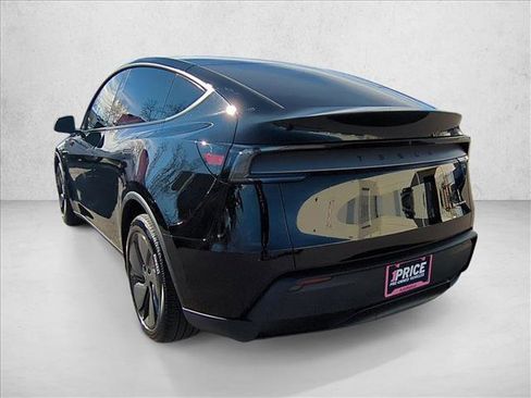 Used 2026 Tesla Model Y AWD image 7