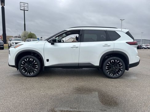 New 2026 Nissan Rogue SV image 3