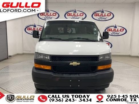 Used 2023 Chevrolet Express 3500 LS RWD image 3