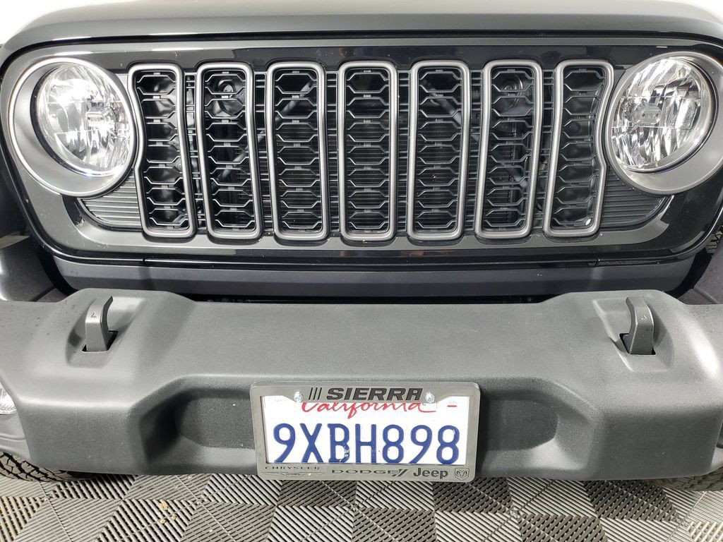 Used 2026 Jeep Wrangler Unlimited Sport AWD/4WD image 10