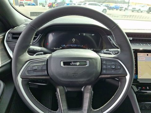 New 2026 Jeep Grand Cherokee Altitude AWD/4WD image 18