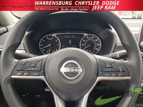Used 2024 Nissan Altima 2.5 SV FWD image 20