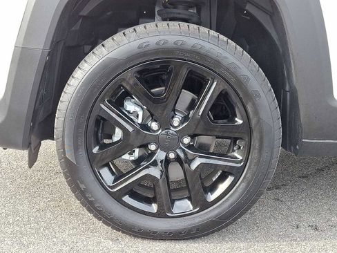 Used 2023 Jeep Renegade Altitude w/ Convenience Group I image 37