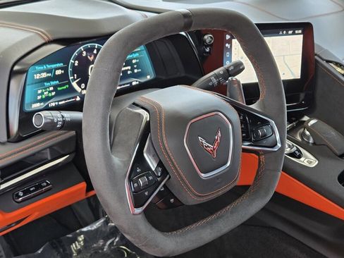 Used 2025 Chevrolet Corvette Stingray Premium Cpe w/ Z51 Performance Package RWD image 27