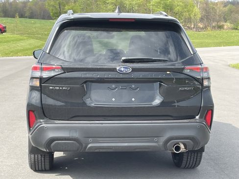Used 2026 Subaru Forester Premium AWD/4WD image 3