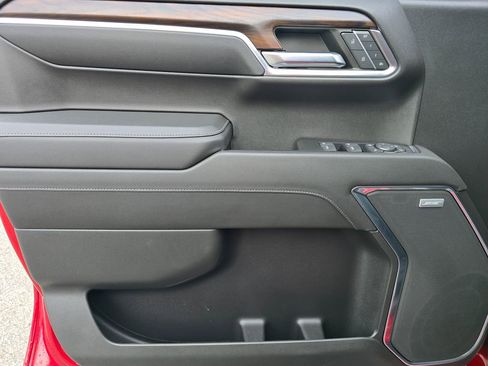 Used 2022 GMC Sierra 1500 SLT w/ SLT Premium Plus Package image 45