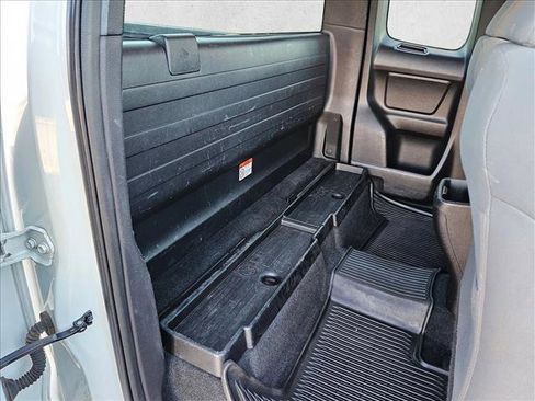 Used 2016 Toyota Tacoma SR image 20