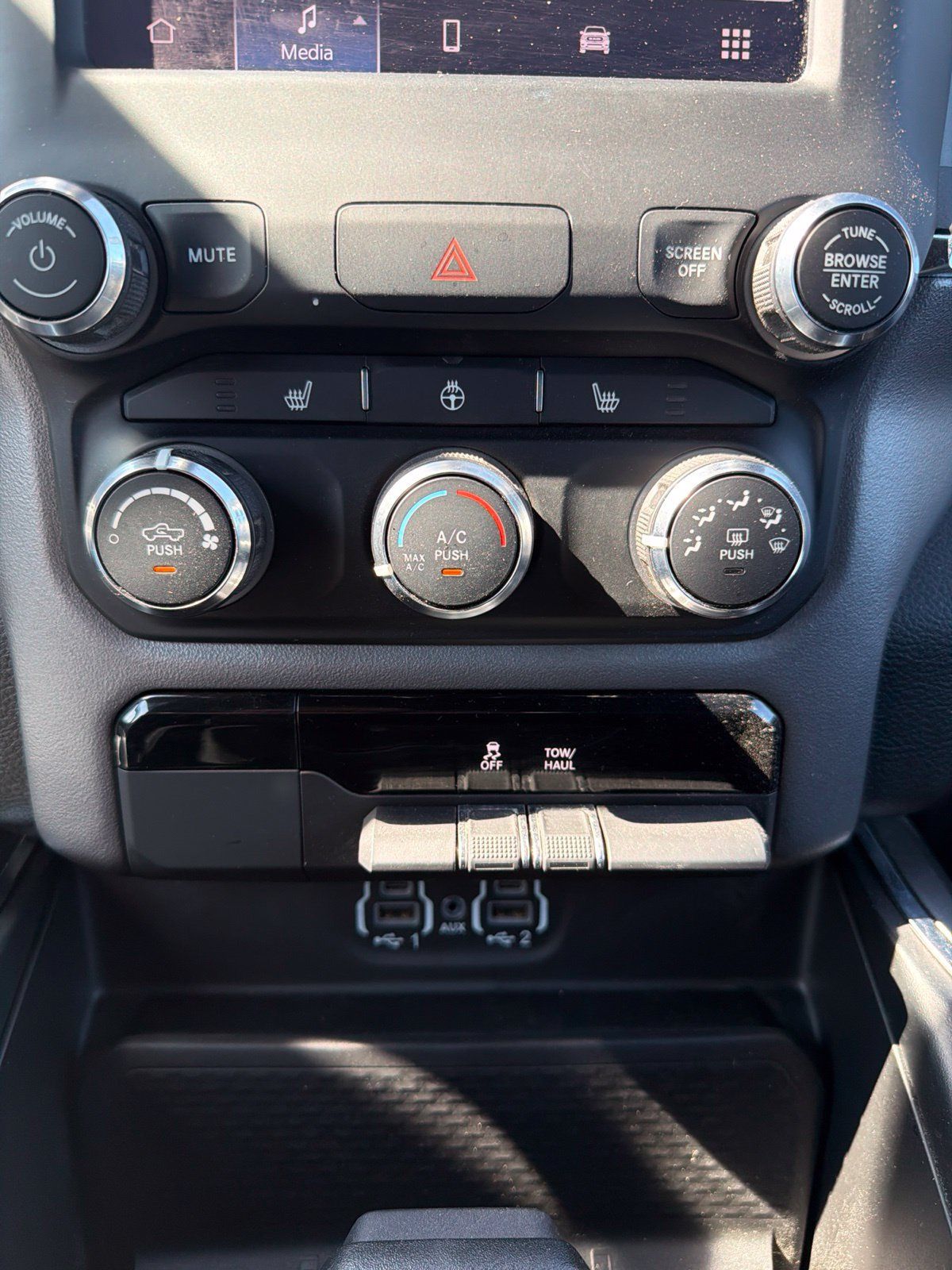 Used 2024 RAM 1500 Big Horn AWD/4WD image 16