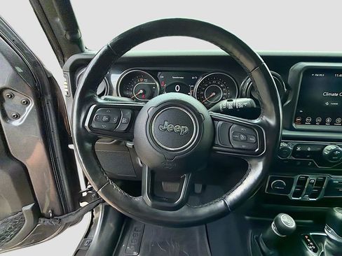 Used 2022 Jeep Wrangler Unlimited Sport AWD/4WD image 34
