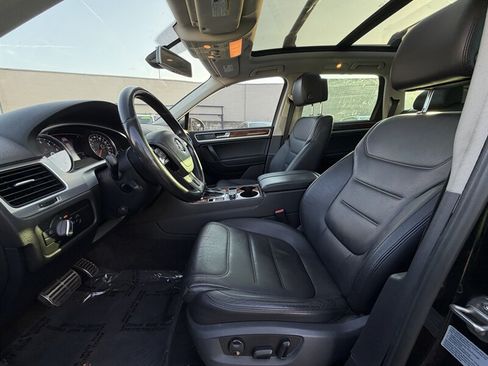 Used 2012 Volkswagen Touareg Hybrid AWD/4WD image 36