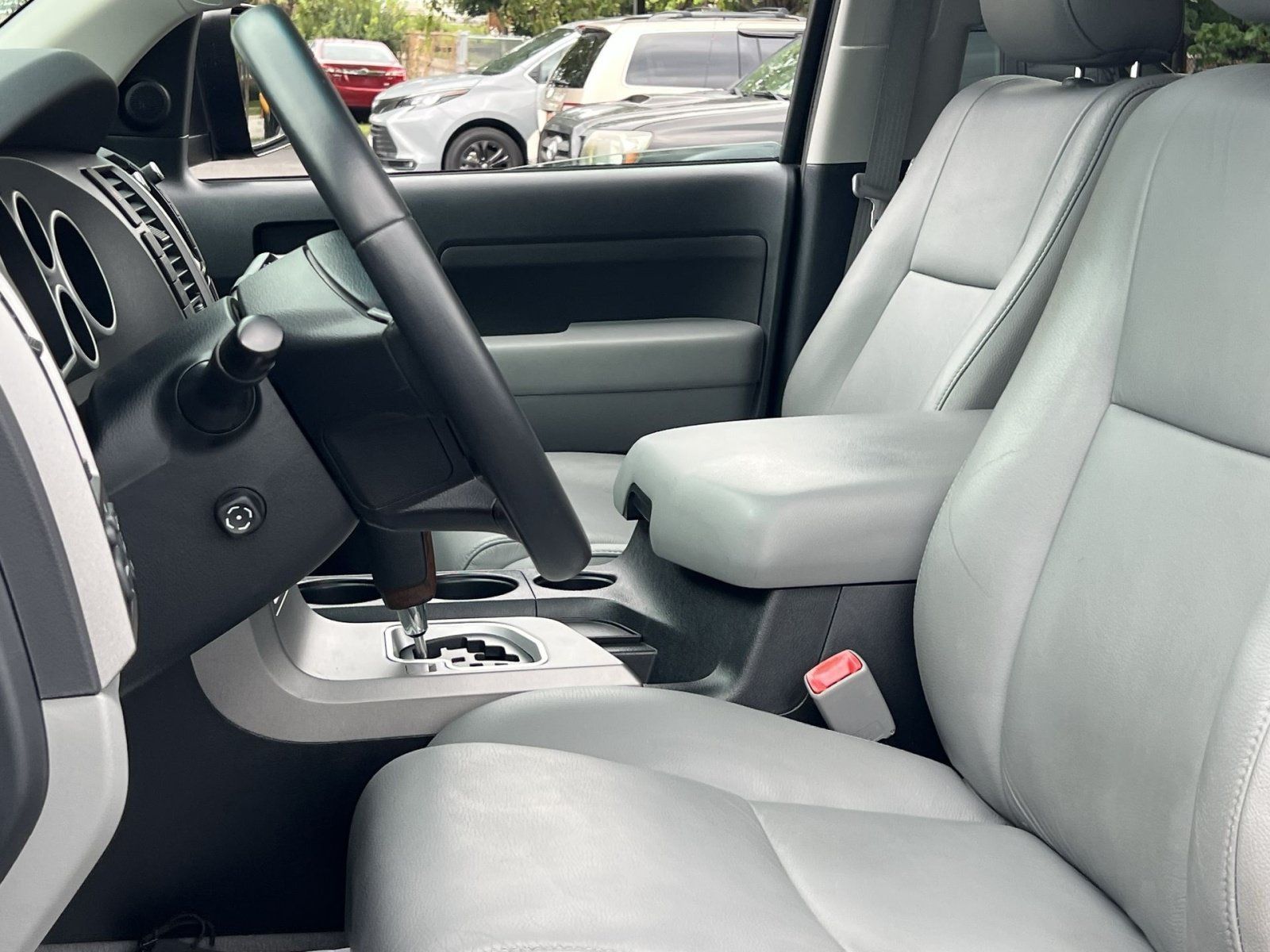 Used 2011 Toyota Tundra Limited w/ Memory Pkg AWD/4WD image 12