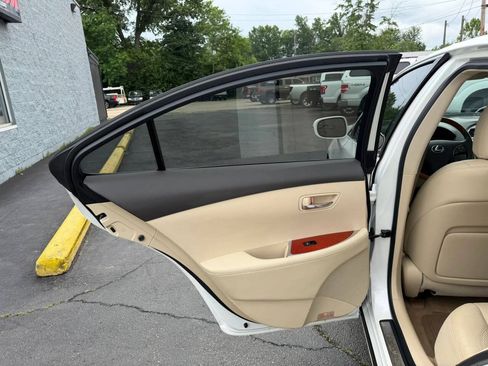 Used 2010 Lexus ES 350 FWD image 16