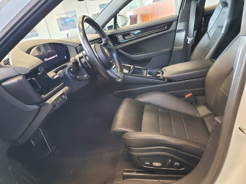 Used 2025 Porsche Panamera 4 AWD/4WD image 19