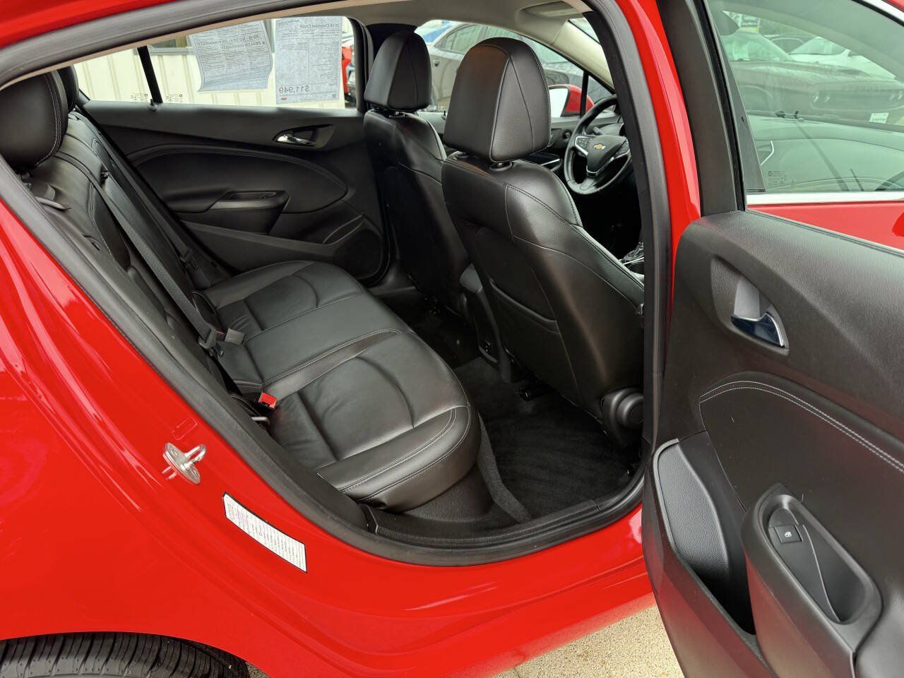 Used 2018 Chevrolet Cruze Premier FWD image 12