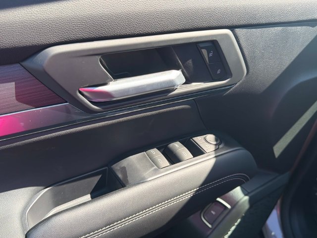 New 2027 GMC Terrain Elevation w/ Elevation Premium Package FWD image 15
