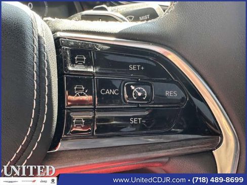 Used 2023 Jeep Grand Cherokee Overland w/ Luxury Tech Group IV image 24