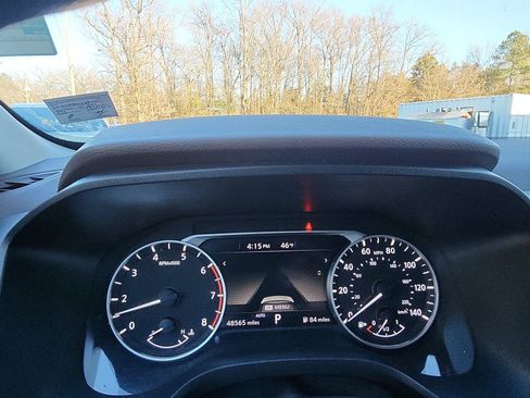 Used 2021 Nissan Rogue SV image 16