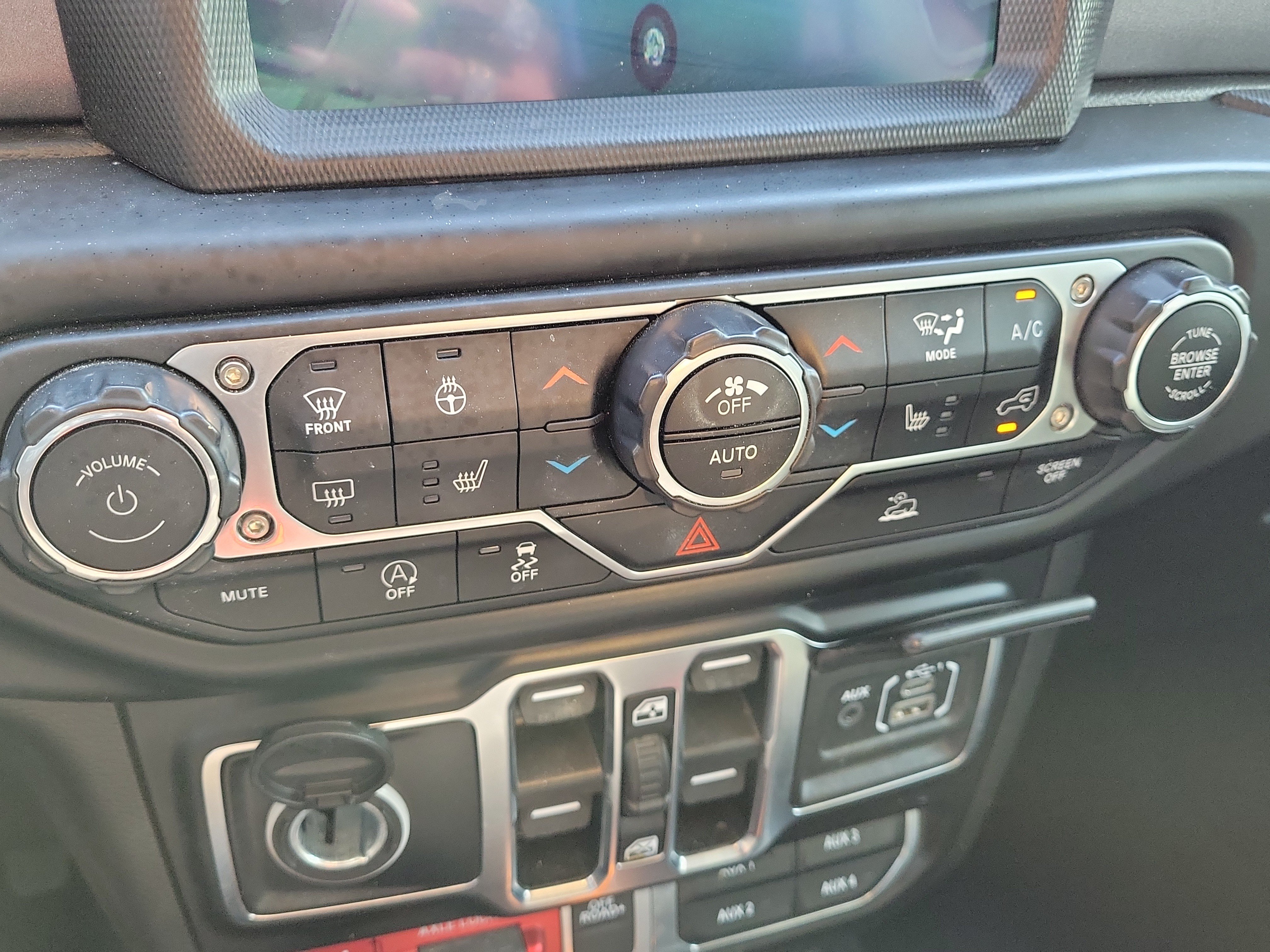 Used 2022 Jeep Gladiator Mojave w/ LED Lighting Group AWD/4WD image 30