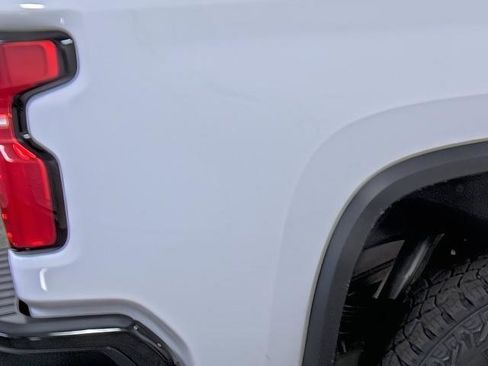 New 2026 Chevrolet Silverado 2500 ZR2 image 13