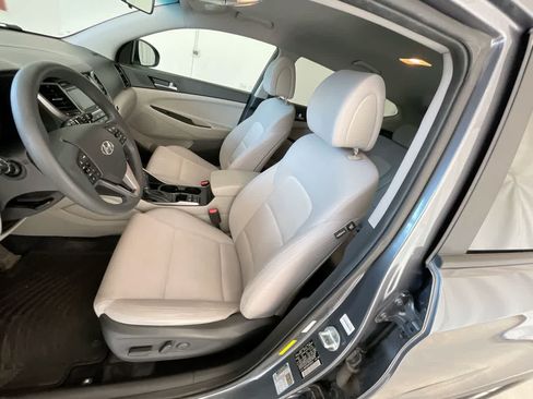 Used 2017 Hyundai Tucson SE w/ SE Popular Package 02 AWD/4WD image 11