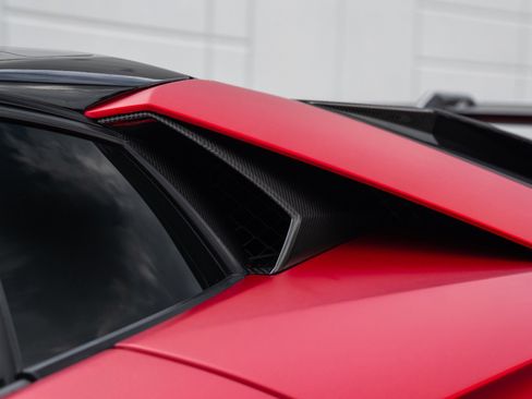 Used 2021 Lamborghini Aventador SVJ AWD/4WD image 38