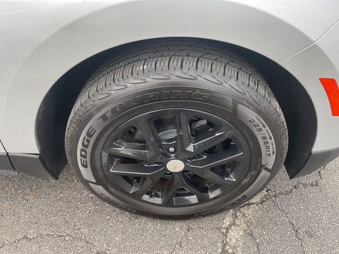 Used 2022 Chevrolet Equinox LS image 12