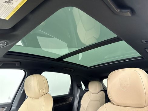 New 2026 Porsche Cayenne image 41