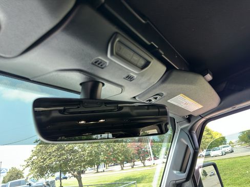 Used 2023 Jeep Wrangler Unlimited Sahara AWD/4WD image 23