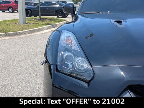 Used 2009 Nissan GT-R Premium AWD/4WD image 9
