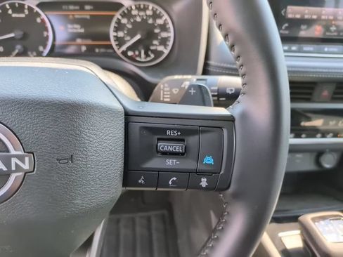 Used 2026 Nissan Rogue SV AWD/4WD image 16