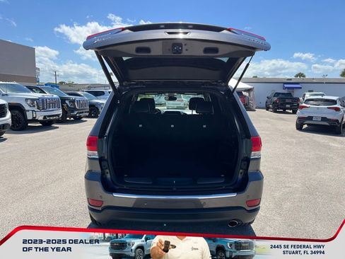 Used 2018 Jeep Grand Cherokee Limited image 17
