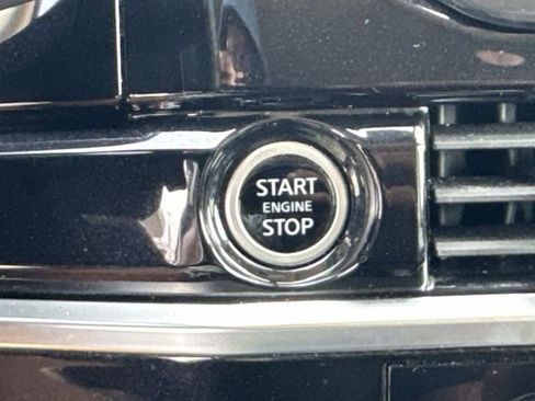 Used 2023 Nissan Pathfinder SL w/ Lighting Package (N92) FWD image 42