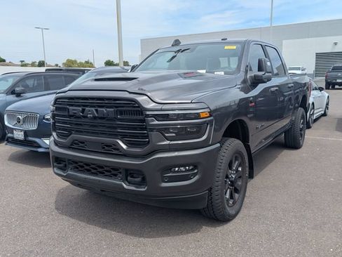 Used 2025 RAM 2500 Laramie AWD/4WD image 1