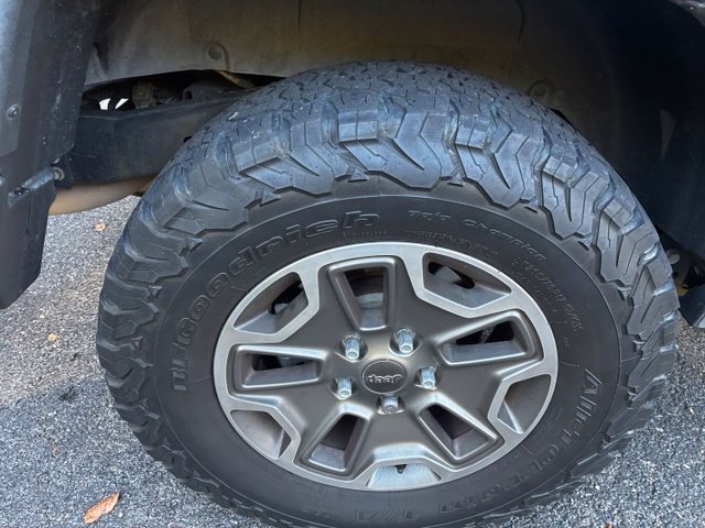 Used 2015 Jeep Wrangler Rubicon w/ Power Convenience Group AWD/4WD image 21
