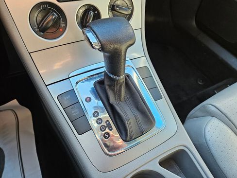 Used 2007 Volkswagen Passat 2.0T FWD image 21