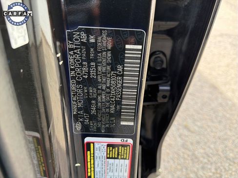 Used 2017 Kia Cadenza Premium w/ Luxury Package image 37