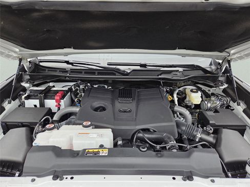 Used 2025 Toyota Tundra SR5 w/ SR5 Premium Package AWD/4WD image 26