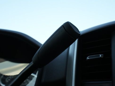 Used 2024 RAM 2500 Big Horn AWD/4WD image 12