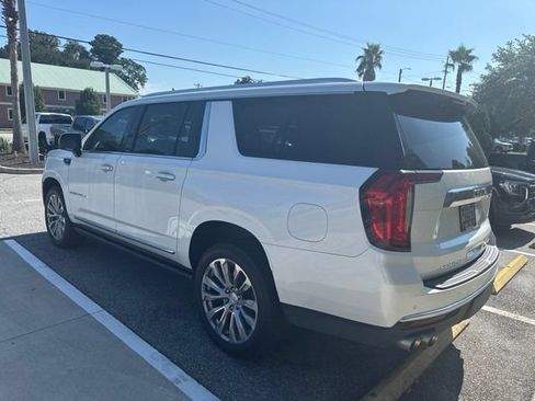 Used 2022 GMC Yukon XL Denali RWD image 3