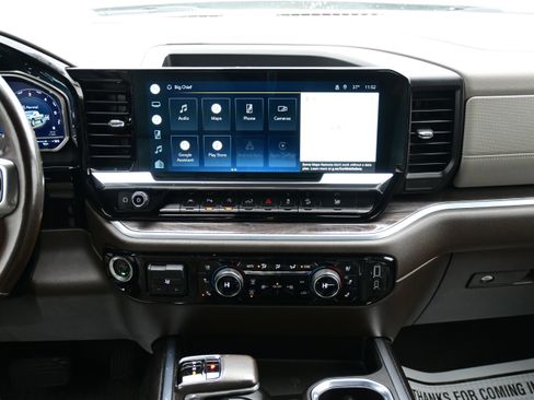 Used 2022 Chevrolet Silverado 1500 LTZ w/ Z71 Off-Road Package image 18